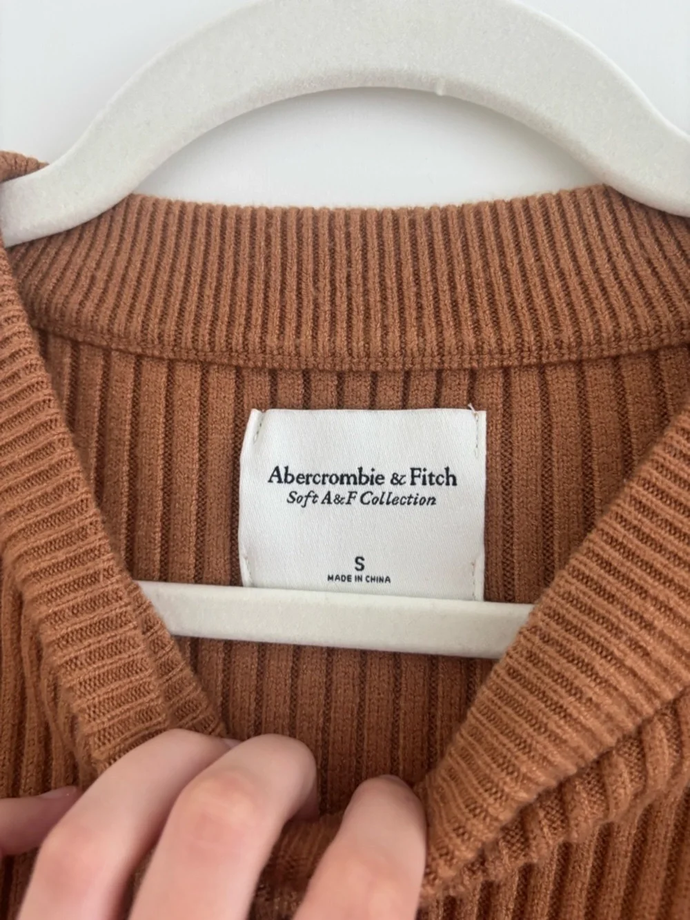 Abercrombie and Fitch Soft AF Luxe Loft Sweater - Picture 3 of 6